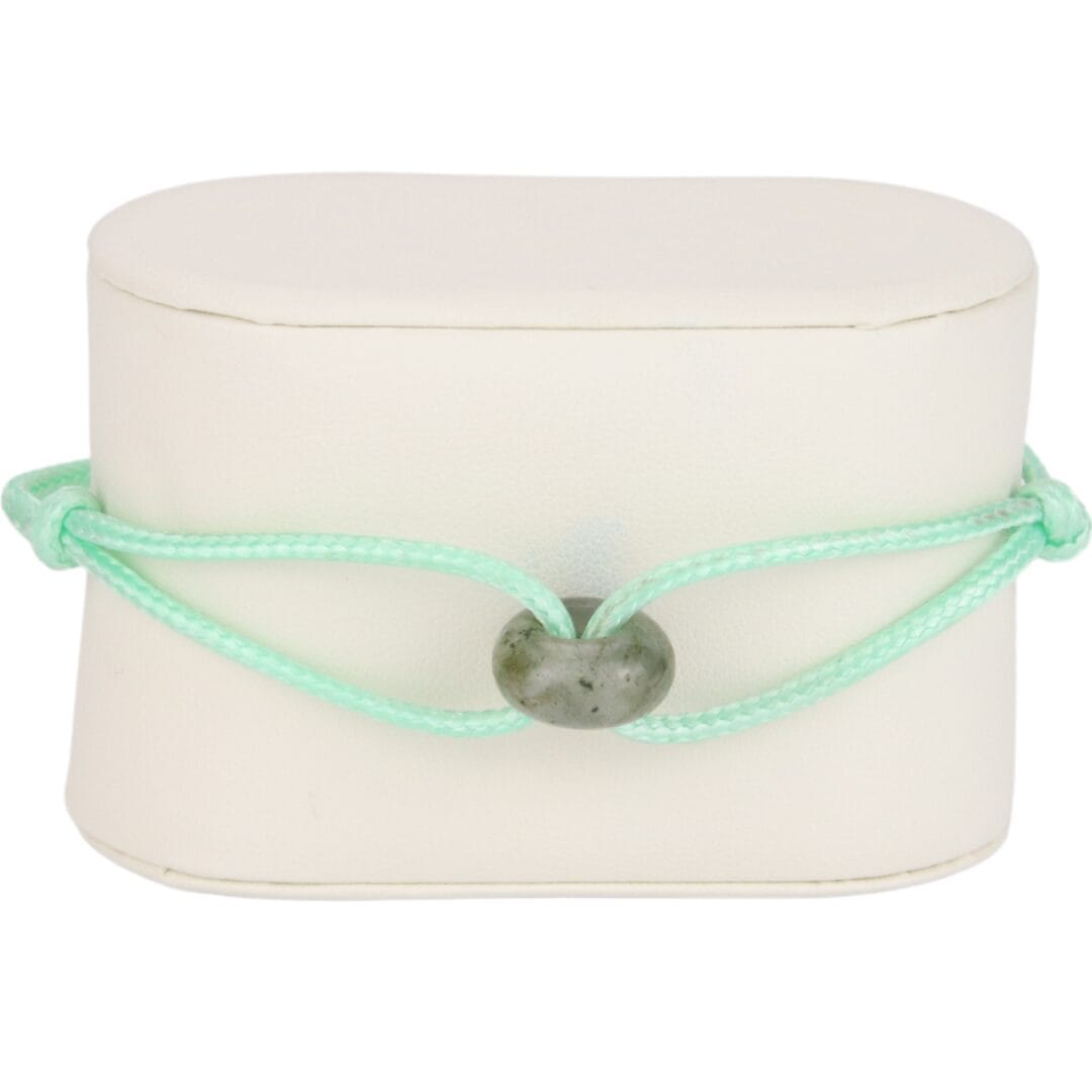 Bracelet Cordon Vert Menthe avec Anneau en Pierre Naturelle