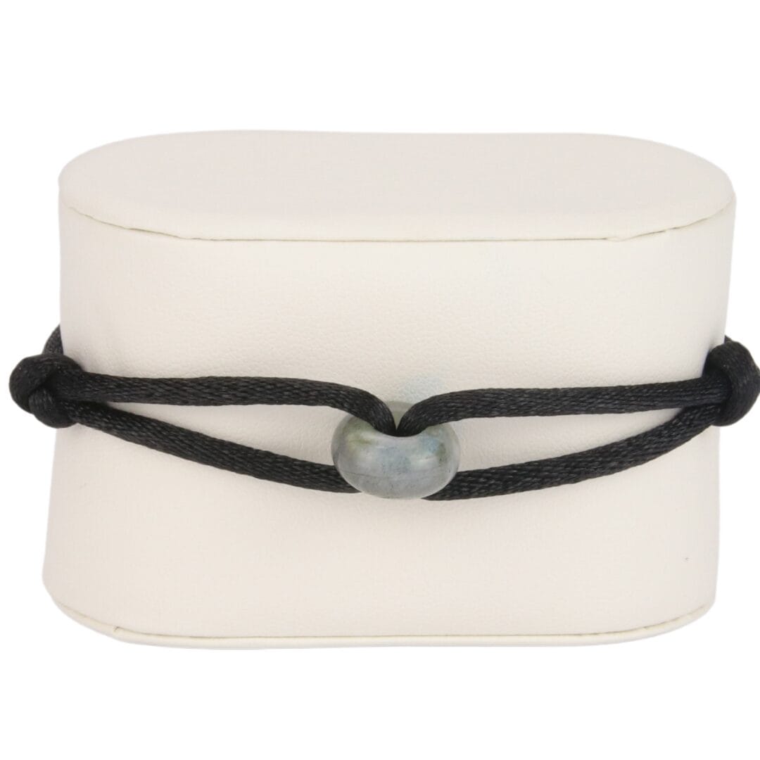 Bracelet Cordon Noir avec Perle Grise