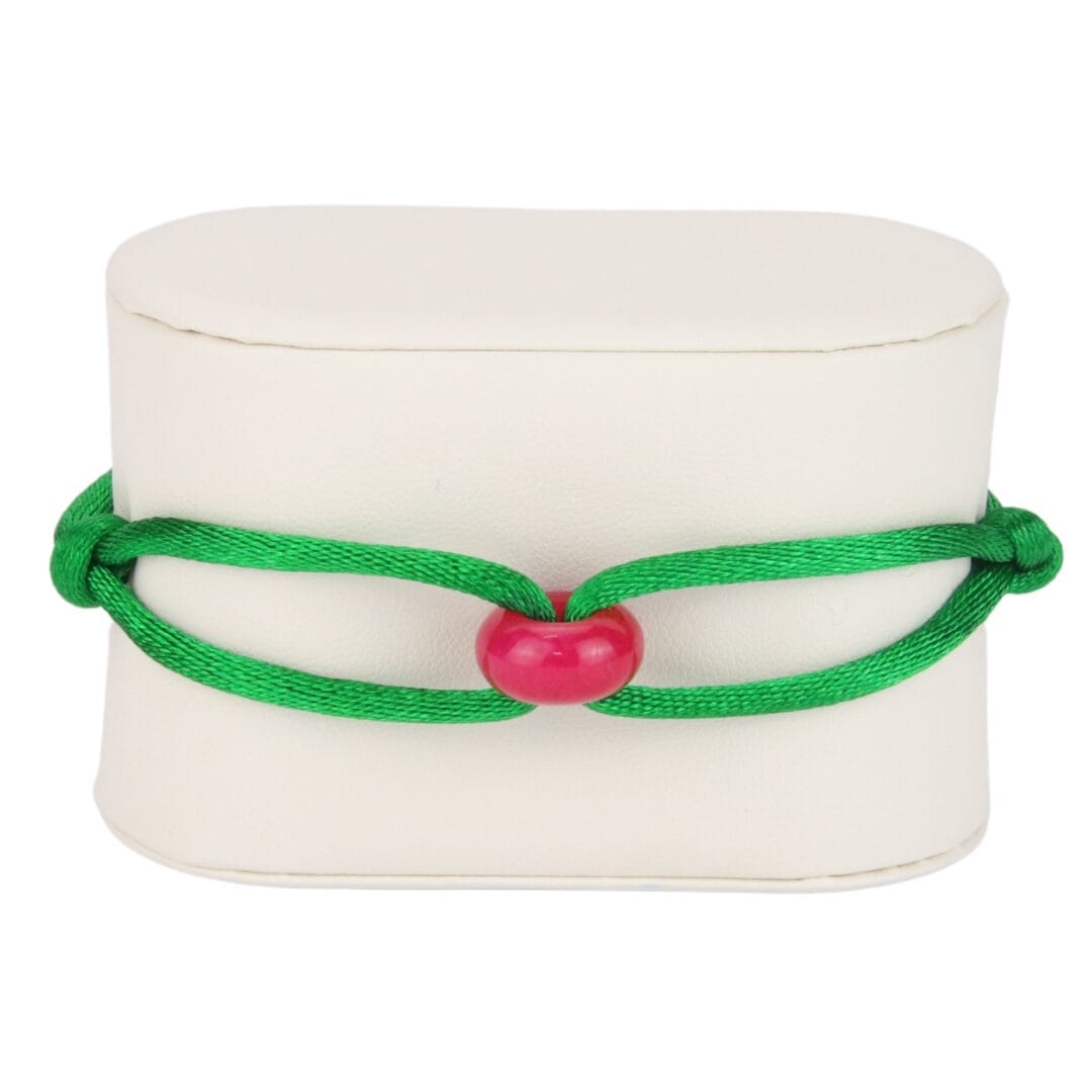 Bracelet Cordon Vert et Perle Rouge