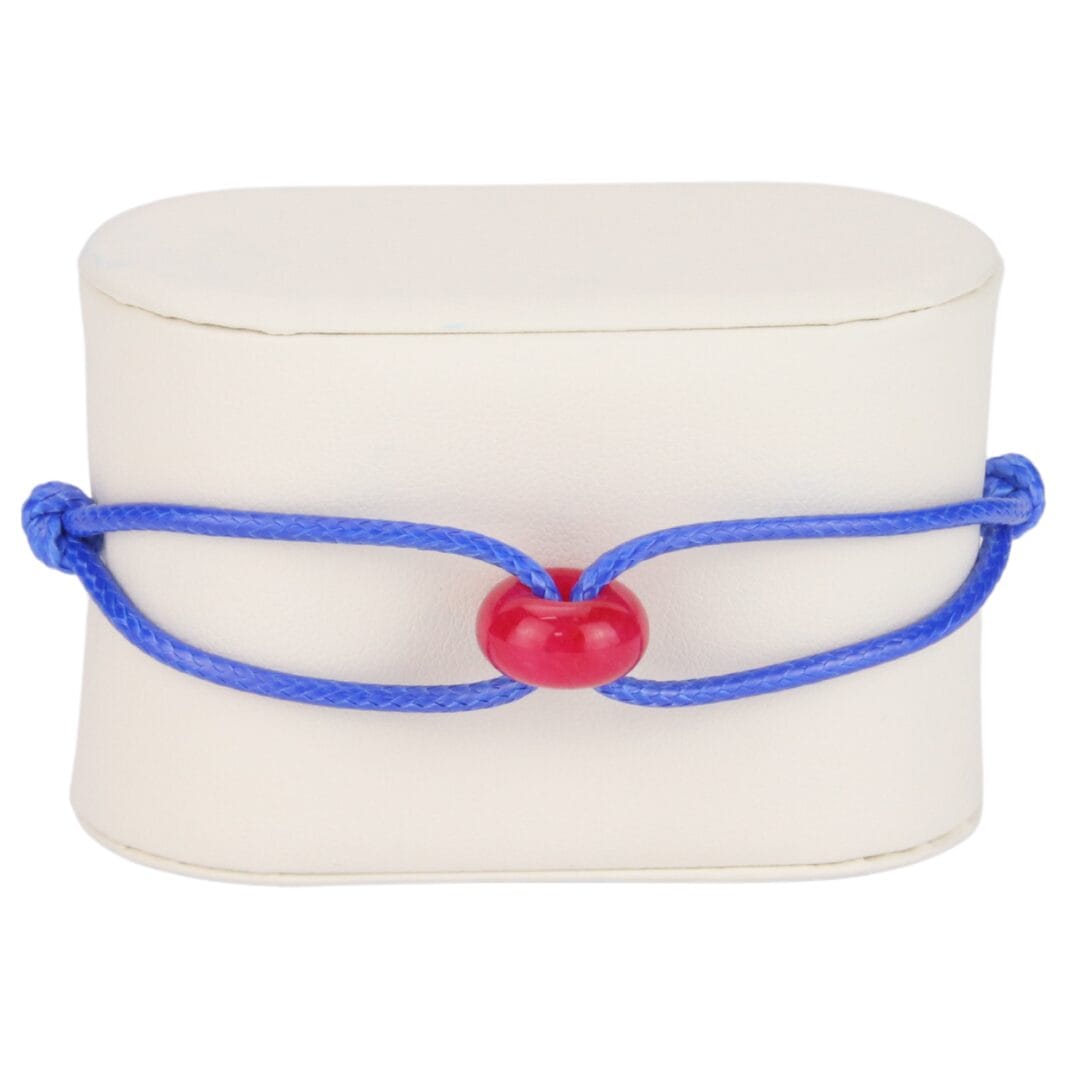 Bracelet Cordon Bleu Électrique avec Perle Rouge Brillante